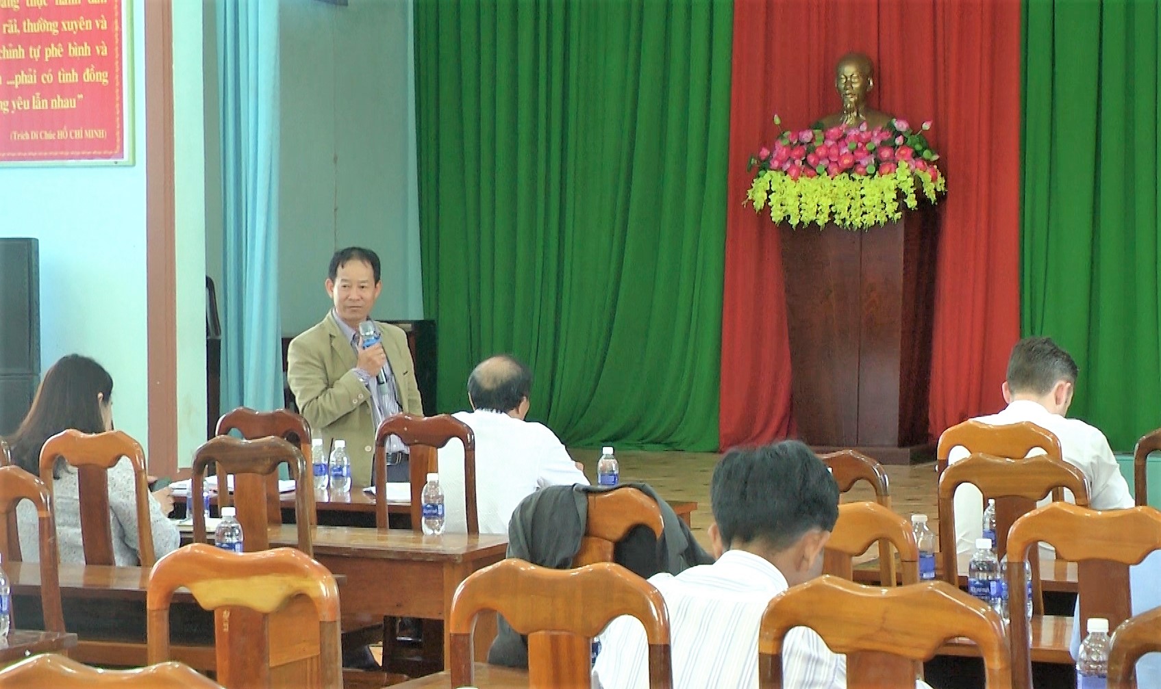 Tập đoàn De Hous họp tham vấn trồng Ngô.00_01_54_12.Still010